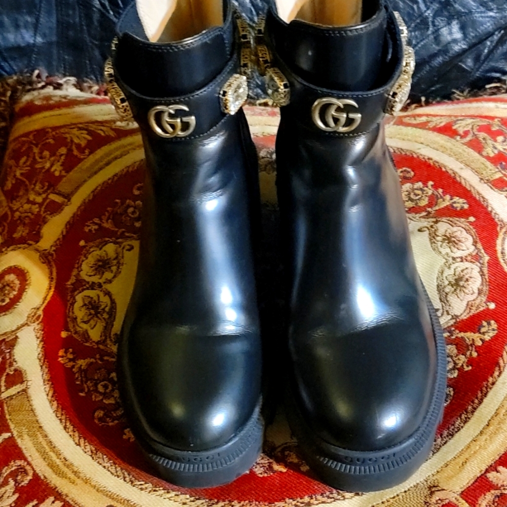 Black Gucci boots slightly worn